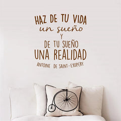 Spanish Inspirational Quotes Vinyl Wall Sticker | Haz de tu vida un sueño Wall Decal close-up view