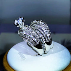 Luxury Double Set Ring High-Grade Zircon Plated Real Gold Men's And Women's Rings Part close-up view