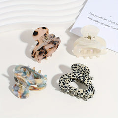 Elegant Sweet Small Oval Hair Claw Clip for Women Secure Grip Hair Accessories Ponytai close-up view