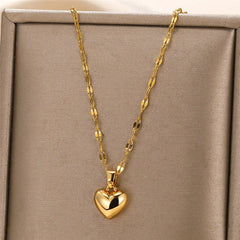 Charm Love Heart Pendant Necklace for Women Gold Color Fashion Lip Chain Simple Metal Choker Necklac