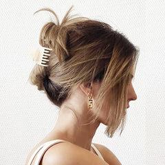 Banana for Hair Clip Barrette Buckle for Hair Small Hairpins for A Woman Hair Clamps L close-up view