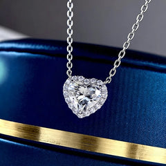 Huitan Heart Women Pendant Necklace Romantic Wedding Party Simple Style Accessories Inla detail view