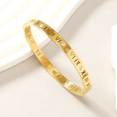 Roman Numerals Bracelet For Women Stainless Steel Jewelry Accessories Luxury Bracelet close-up view