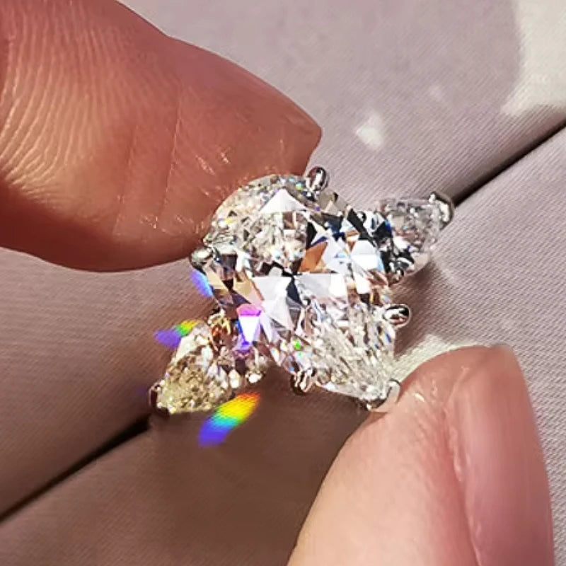 Huitan Luxury Crystal Water Drop CZ Rings Women Proposal Engagement Ring Exquisite Wedding Anniversa