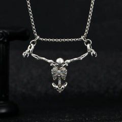 A Fashionable and Creative New Halloween Punk Style Skull Necklace Halloween Gift detail view