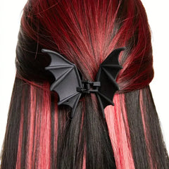 Gothic Bat Hair Clip Halloween Matte Black Gothic Punk-Style Animal Print Hairpin for Wo detail view