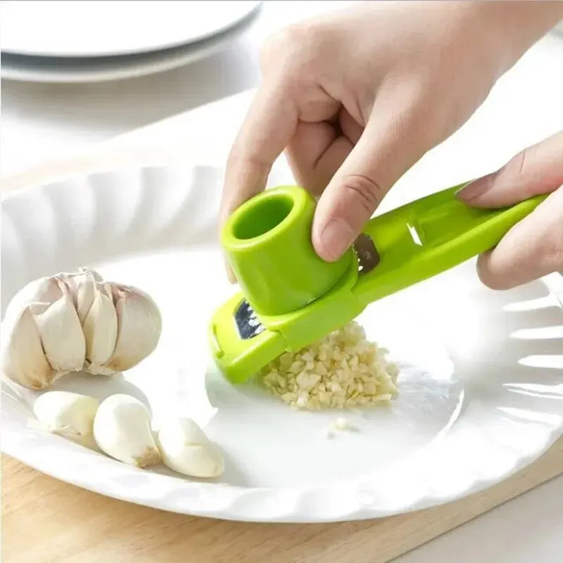 1 Pack Mini Garlic Grinder Creative Garlic Press Kitchen Garlic Mash Manual Garlic Mashing Green Kit