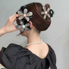 Fashion Shiny Rhinestone Flower Hair Claw Clip Headwear Elegant Black Ponytail Shark Clip Hairgrips For Ladies Hair Accessories