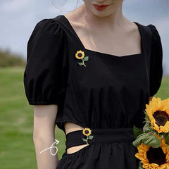 Shiny Rhinestone Sunflower Brooch Pin For Women Luxury Zircon Daisy Flower Collar Badge Elegant Floral Bouquet Corsage Jewelry