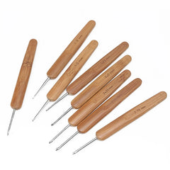 1Pc 0.5mm/0.75mm Dreadlock Crochet Hook Wood Crochet Needles Hair Dreadlocks Tool for alternate view
