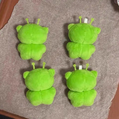 【Peace】Alien Cat Plush Toy Cartoon Stuffed Animal Keychain Accessories Creative Ugly C close-up view