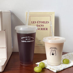 【Q】Water Bottle For Coffee Juice Milk Tea Kawaii Plastic Cold Cups With Lid Straw Port close-up view