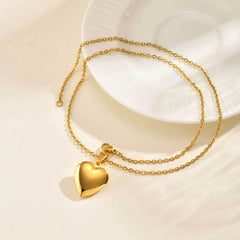 Personalized Heart Photo Pendant Necklace, Customized Image Picture Locked Necklace Je close-up view