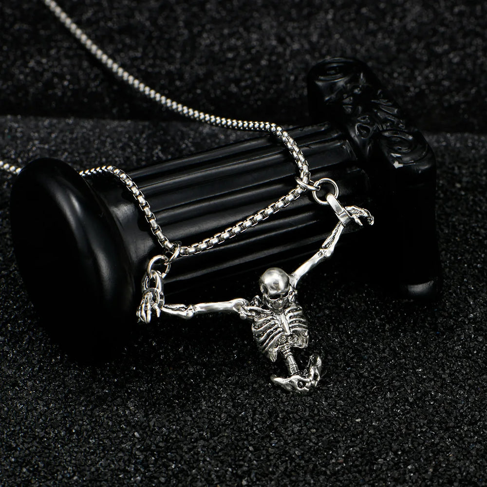 A Fashionable and Creative New Halloween Punk Style Skull Necklace Halloween Gift