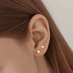 16G 18G Titanium Labret Stud Nose Ring | Zircon Internally Threaded Body Jewelry for Tra detail view