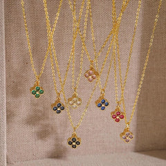 HECHENG, 18K Gold Plated Brass Cubic Zirconia Bijoux Exquisite Flower‑Shaped Women Necklace Dainty C