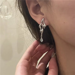2025 New Cool Liquid Metal Geometric Irregular Zircon Earrings for Woman Man Asymmetrical Earrings J