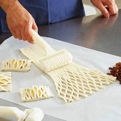 Lattice Pizza Cutter Wheel | Pastry Roller for Wellington and Baking detail view