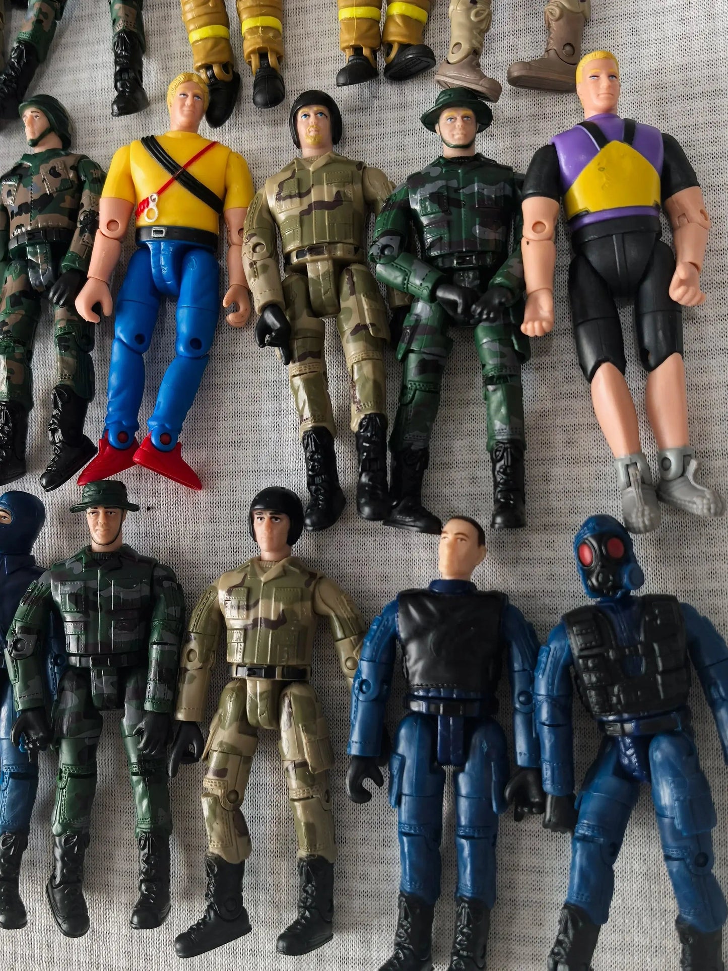 Elite Force Military Action Figures – 5pcs 10cm Soldier Model Set - Onlytenbucks.com