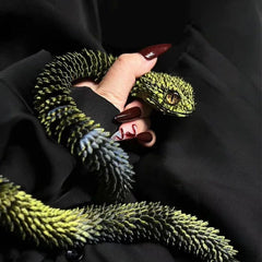 3D Printed Rotatable Snake Model – Articulated Animal Simulation Ornament - Onlytenbucks.com