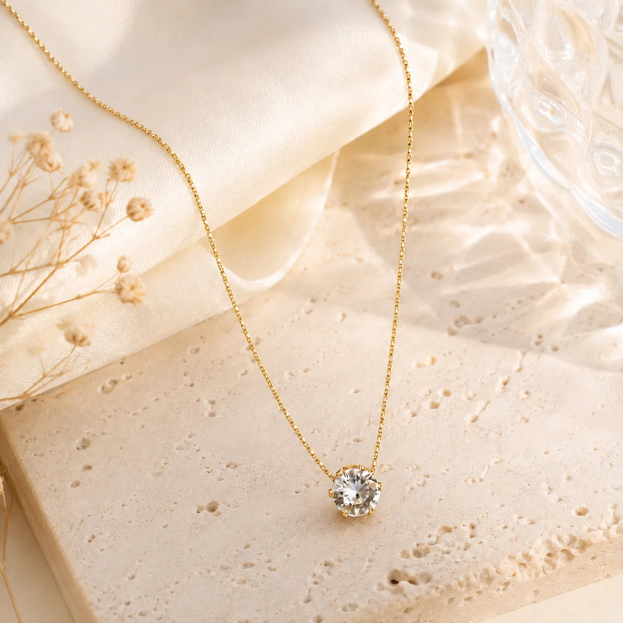 Minimalist Solitaire Zircon Choker Necklace, Crystal Pendant, 18K Gold Plated Stainless detail view