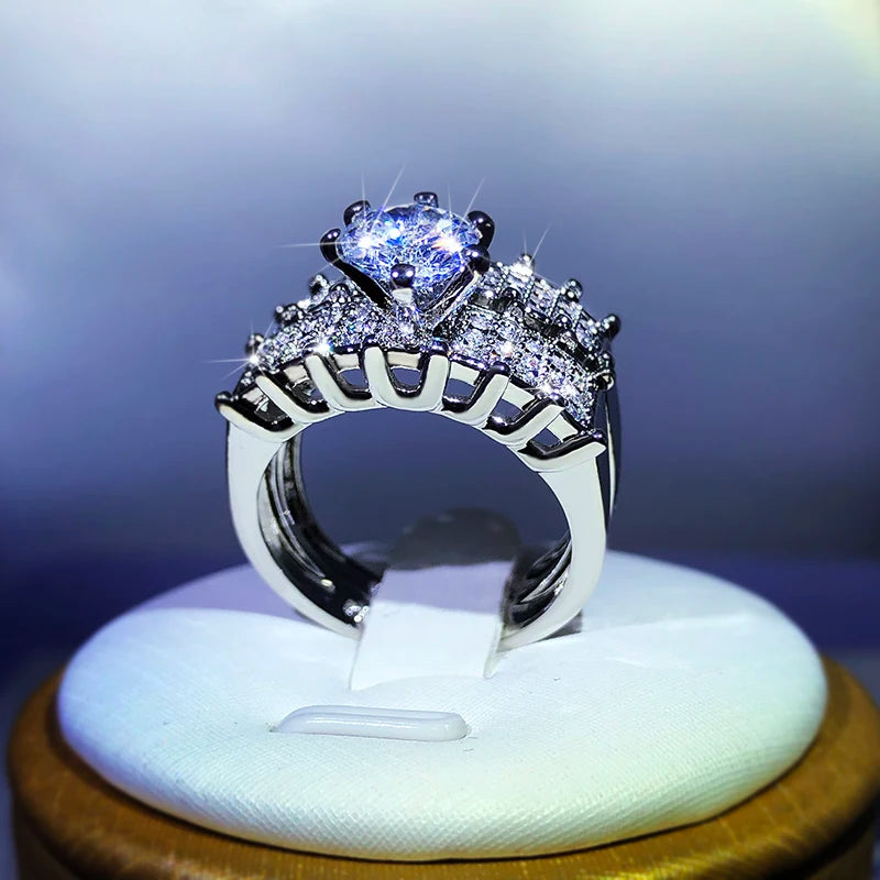 925 Sterling Silver Fashion High-End Full Diamond Full Zircon Ring Design For Ladies lifestyle view