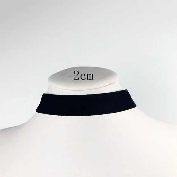 Korean Fashion Womens Accessoires Punk Gothic Soft Black Velvet Choker Necklace Girl lifestyle view