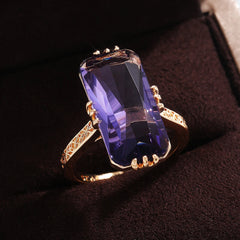 Huitan Purple Stone Rings Women Vintage Party Elegant Lady's Ring Birthday Anniversary Gift Exaggerated Female Fashion Jewelry