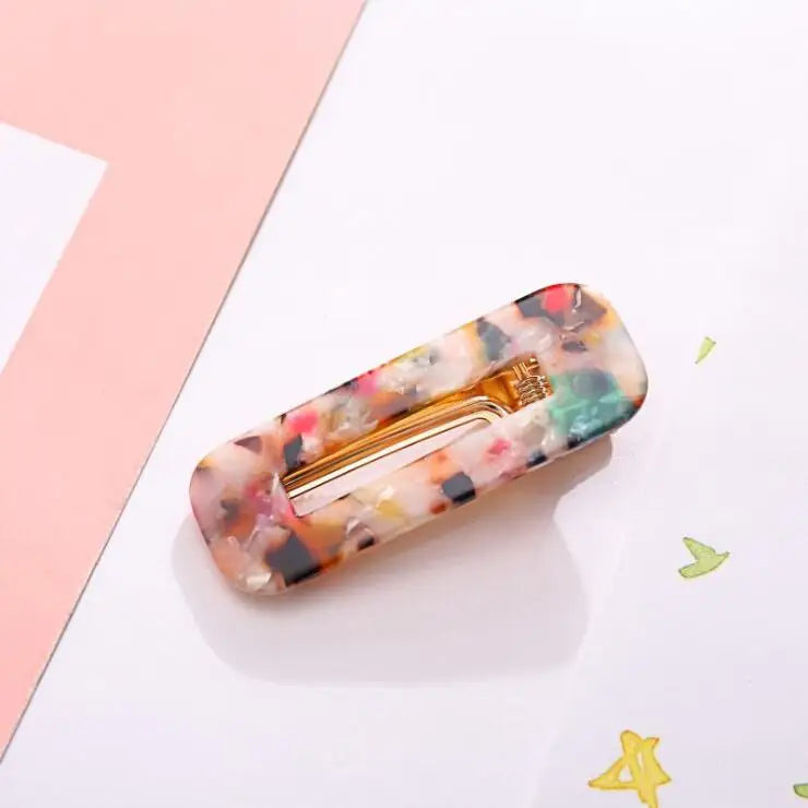 2019 Popular Fashion Acetate Sweet Hairpins Girls Hair Clips Pin Barrette Accessories lifestyle view