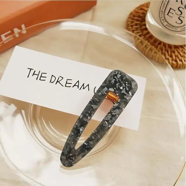 2019 Popular Fashion Acetate Sweet Hairpins Girls Hair Clips Pin Barrette Accessories close-up view