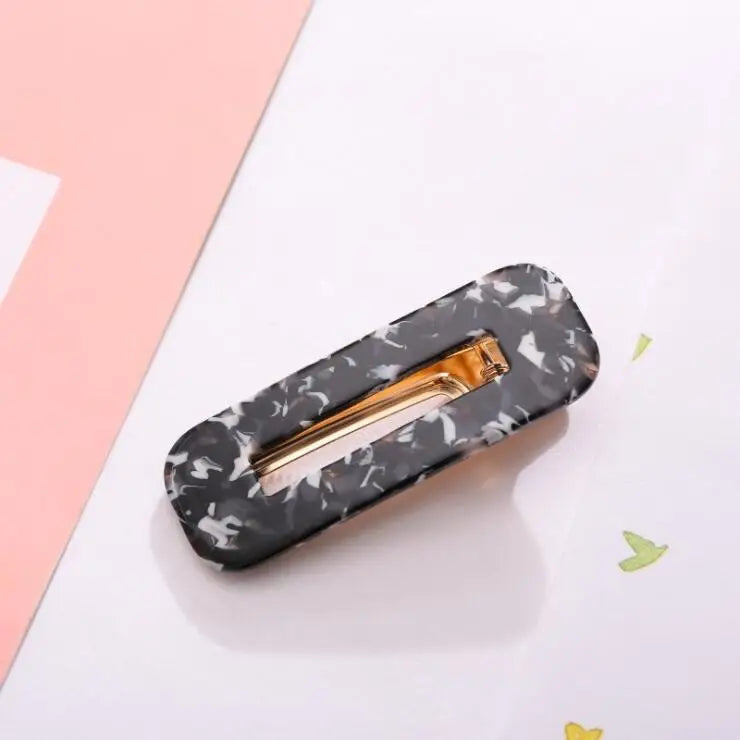 2019 Popular Fashion Acetate Sweet Hairpins Girls Hair Clips Pin Barrette Accessories lifestyle view