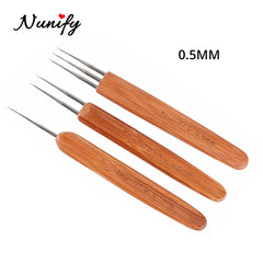 0.5Mm 0.75Mm Dreadlock Needle Crochet Hook For Dread Hair Dreadlocks Accessories Hook close-up view