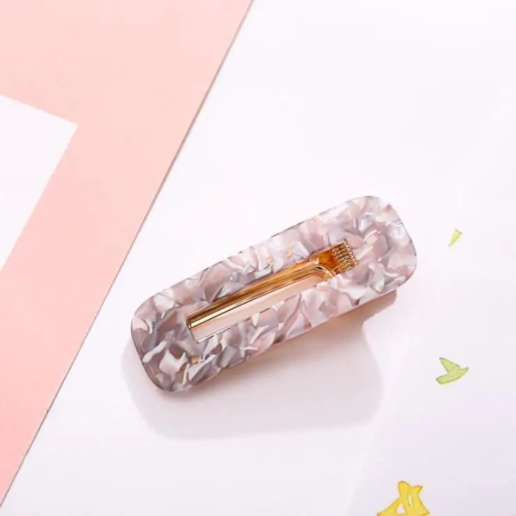 2019 Popular Fashion Acetate Sweet Hairpins Girls Hair Clips Pin Barrette Accessories close-up view