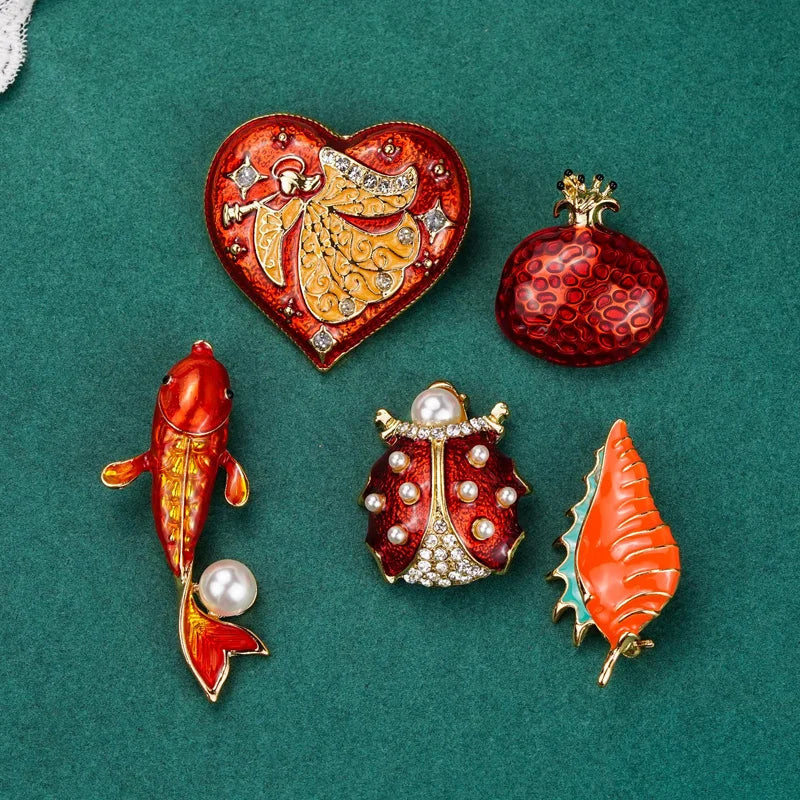 Vintage Palace Plant Flower Baroque Brooch Red Enamel Pearl Brooch Pin Woman Party Accessories