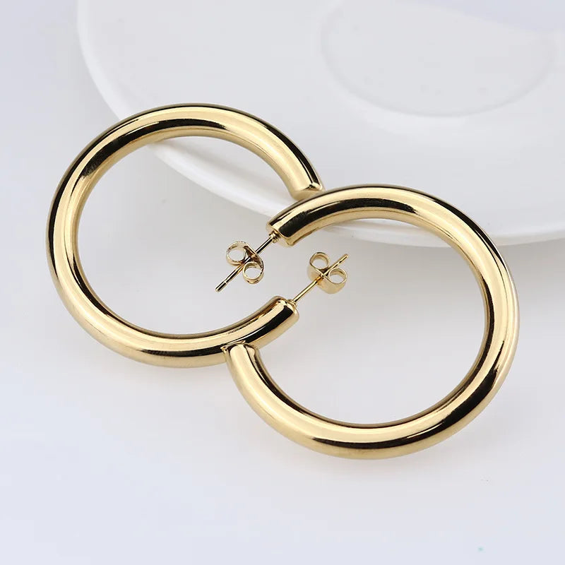 Big Round Stainless Steel Hoop Earrings | Minimalist Gold Circle Earrings for Women an close-up view