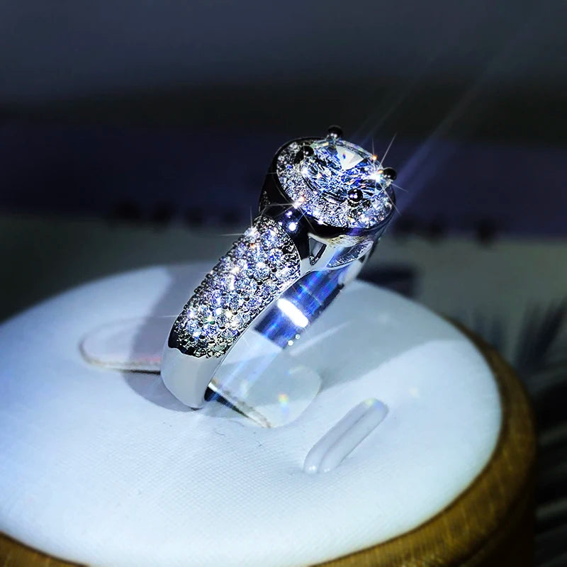 925 Silver Classic Gypsophila Inlaid With Large Zircon White Crystal Ring For Women Part detail view