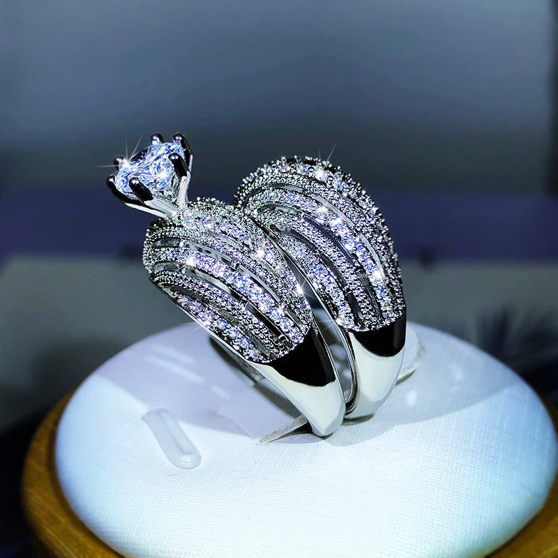 Luxury Double Set Ring High-Grade Zircon Plated Real Gold Men's And Women's Rings Part close-up view