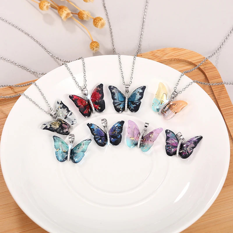 Huitan Butterfly Pendant Necklace for Women Fashion Party Daily Cute Animal Accessori alternate view