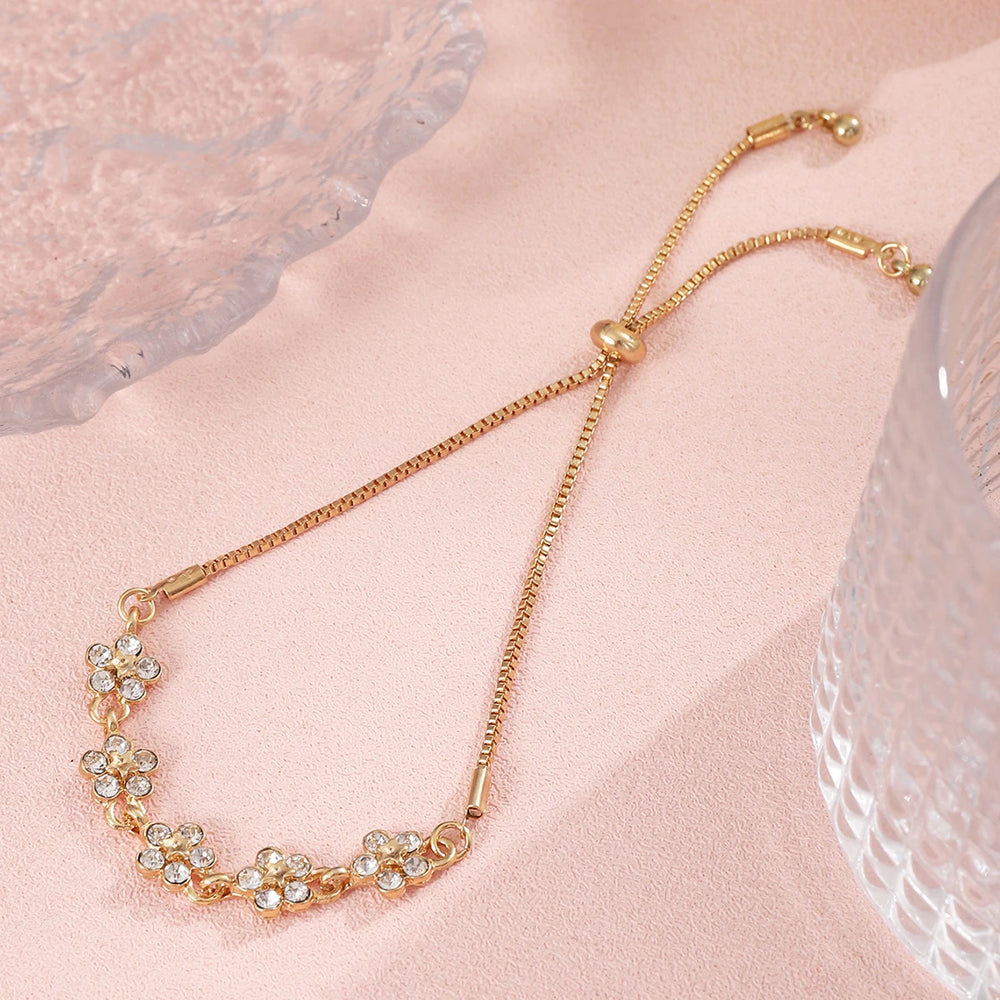 Zinc Alloy Bracelet Sparkling Zircon Flower Bracelet Handmade Bracelet Alloy For Daily close-up view