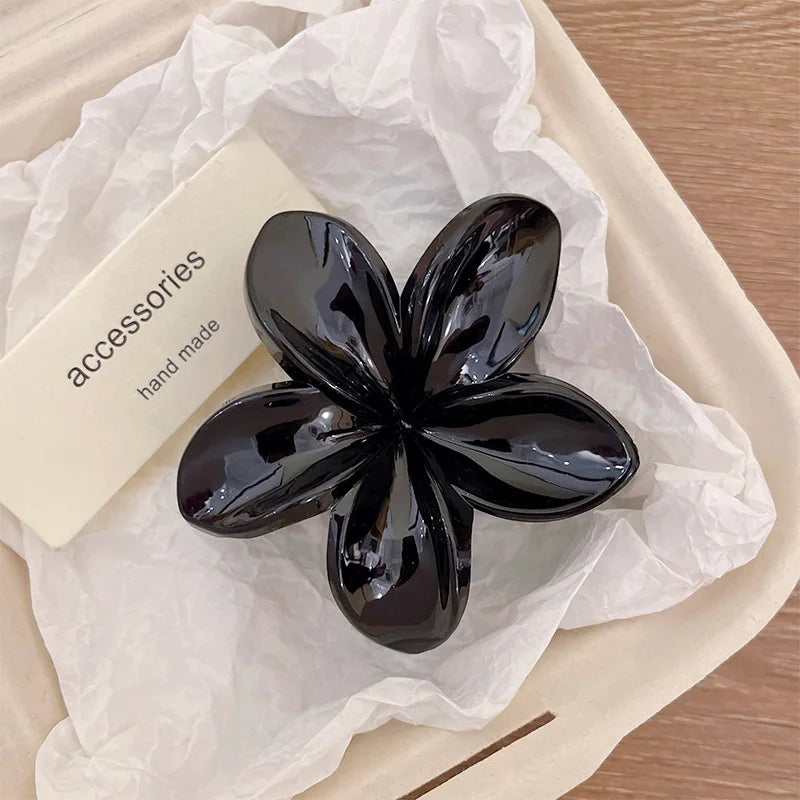 Korean Hawaiian Gradient Flower Hair Claw Clip For Women Girl Fashion Plastic Non Sli lifestyle view