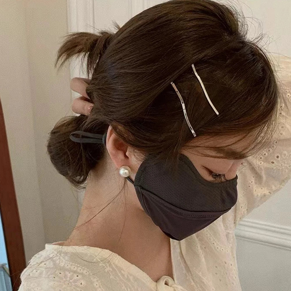 Minimalist Waved Hair Clips Korean Luxury Metal Bobby Pins Women Girl Curly Grip Hair alternate view