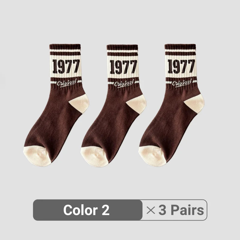 1/3/5/8 Pairs Retro American Men's Mid-rise Socks Women Ins-style Casual Sports Basket close-up view