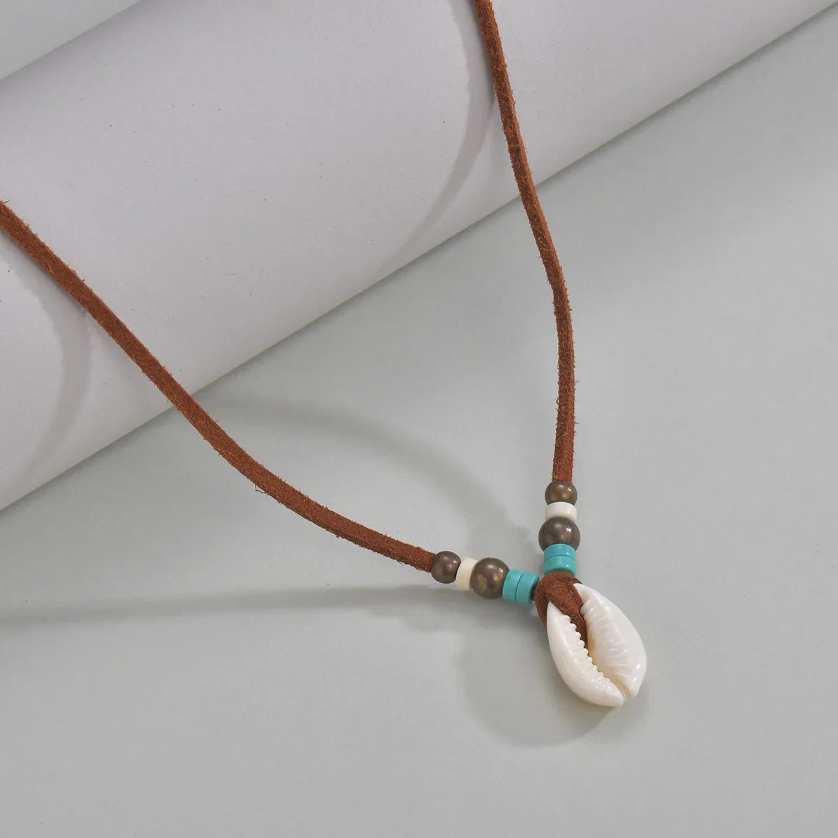 Simulation Shell Pendant Clavicle Necklaces For Women Waterproof Brown Rope Chain Sho alternate view