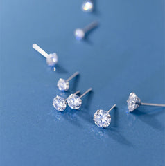 2 Carat 8.0mm D Color Moissanite Stud Earrings For Women Top Quality 100% 925 Sterling close-up view