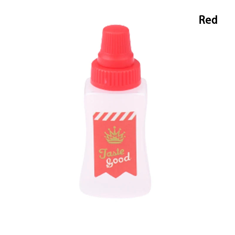 30ml Condiment Squeeze Bottle Silicone Salad Dressing Container Tomato Sauce Seasoning close-up view