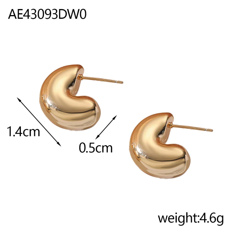 CARLIDANA Connected Double Ring CC Shape Gold Earrings | Stainless Steel PVD Gold Pla lifestyle view
