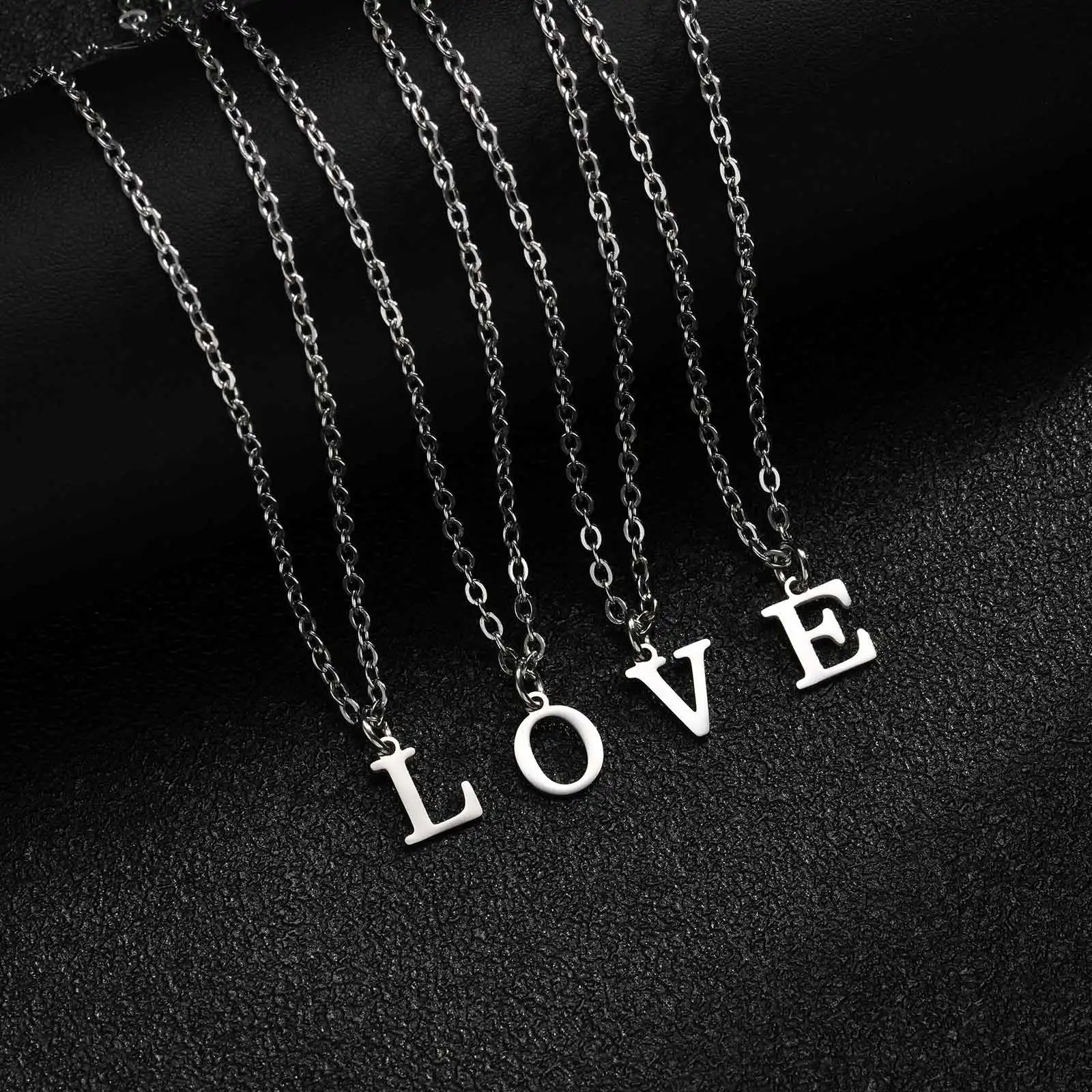26 Letters A-Z Initial Pendant Necklaces for Women,Alphabet Pendant Rolo Chain Necklace,Simple Fashi