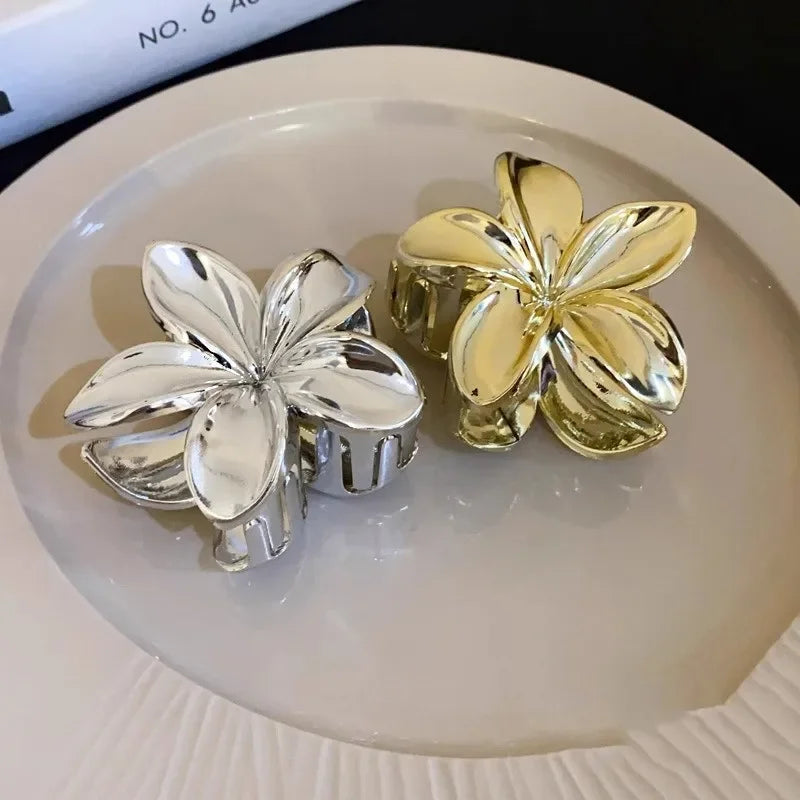 Simple Gold and Silver Flower Hair Clip for Women Retro Glossy Acrylic Hair Claw Fa additional angle