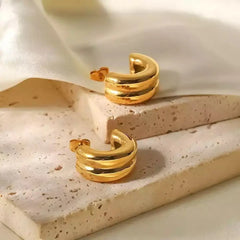 CARLIDANA Connected Double Ring CC Shape Gold Earrings | Stainless Steel PVD Gold Plated Stud Earrin