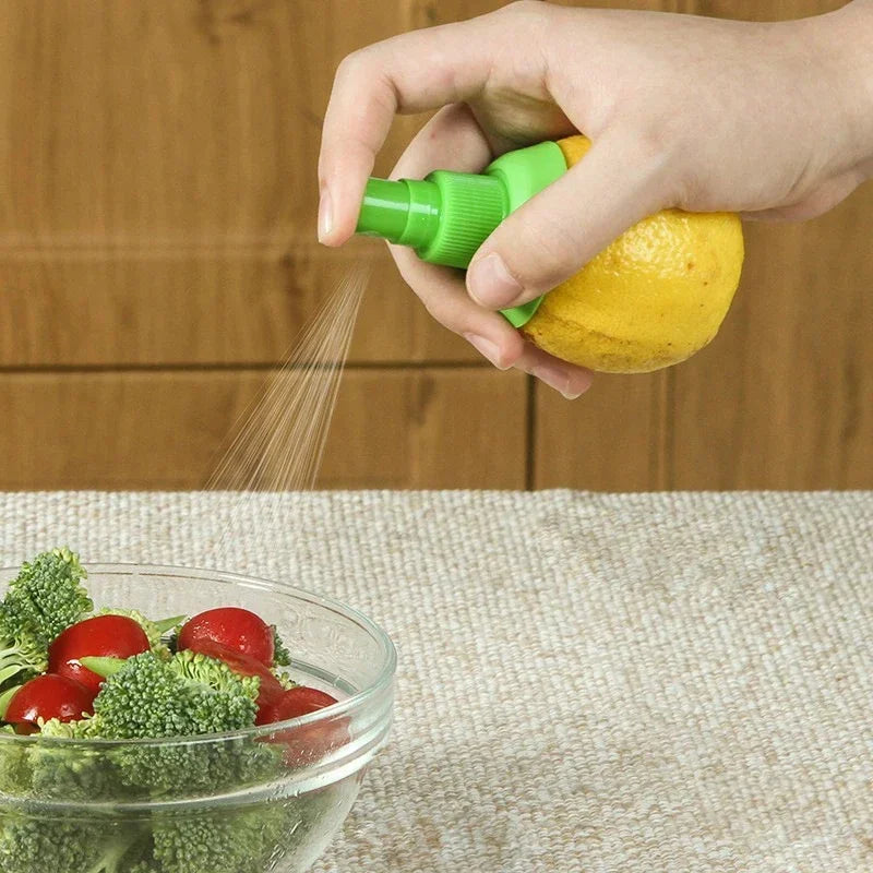 1PC Kitchen Gadgets Lemon Sprayer Fruit Juice Citrus Spray Orange Juice Squeeze Fruit close-up view